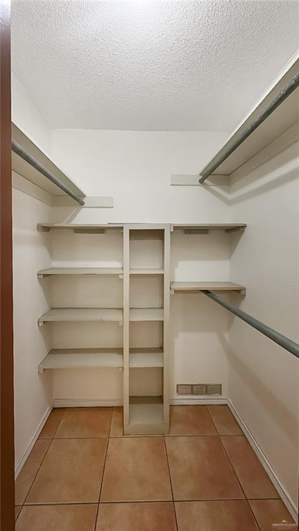 Building Photo - 14 Hummingbird Ave