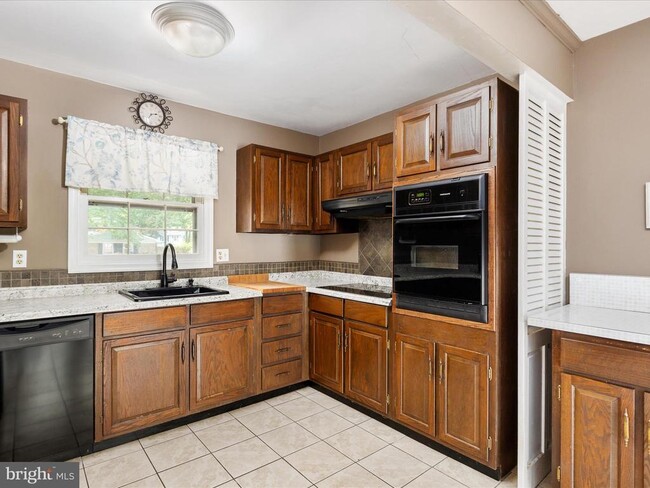 Building Photo - 4405 Manor Hall Ln