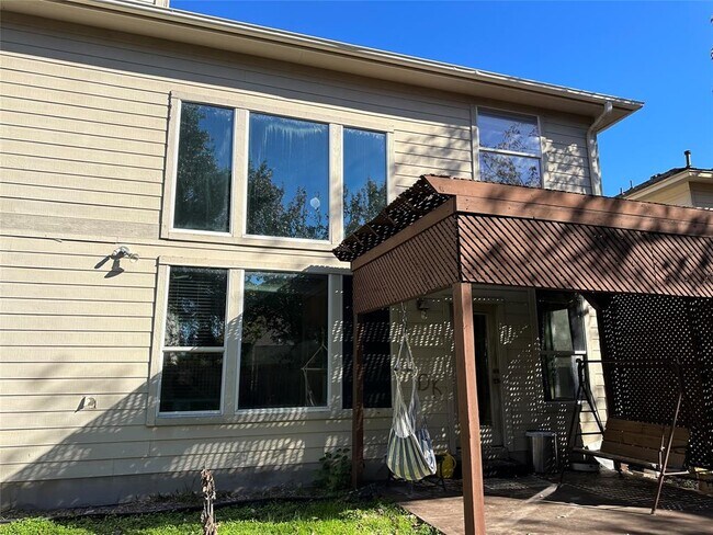 Building Photo - 3200 Peruga Ln