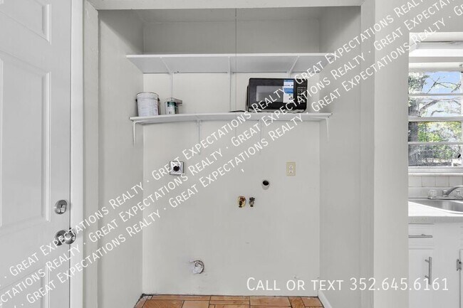 Building Photo - 1884 NE 77th St