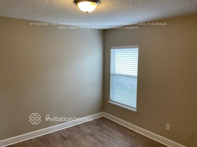 Building Photo - 2312 Bonnie Lakes Dr