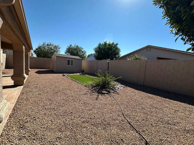 Building Photo - Beautiful 3 bedroom, 3 garage home in Chap...