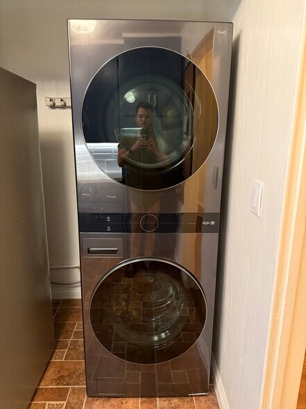 Building Photo - 840 Huntley Dr