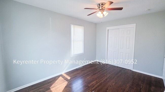 Building Photo - 4 bedroom 1.5 bath