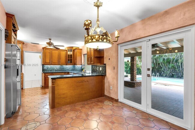 Building Photo - 7210 W Troon Cir