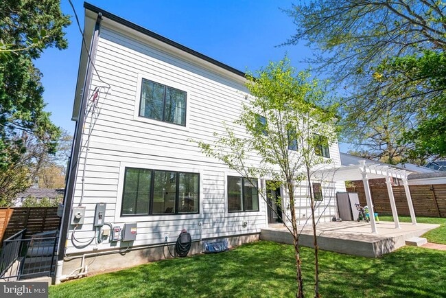 Building Photo - 6202 Massachusetts Ave