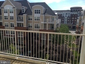 Building Photo - 2701 Bellforest Ct