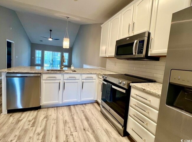 Building Photo - 5834 Longwood Dr