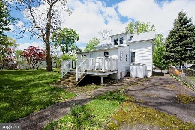 Building Photo - 51 Hillman Ave