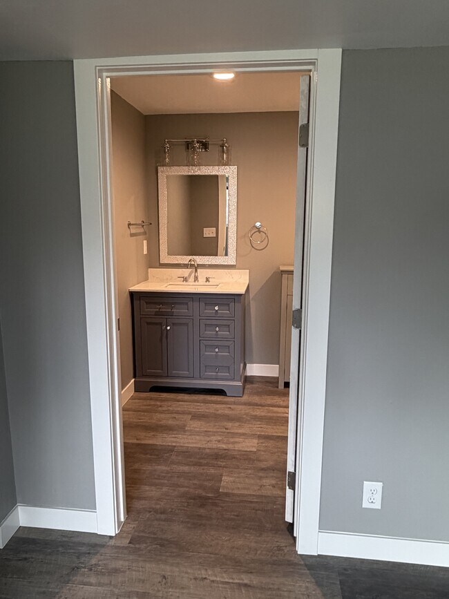 Building Photo - 3212 Hollyhock Hill