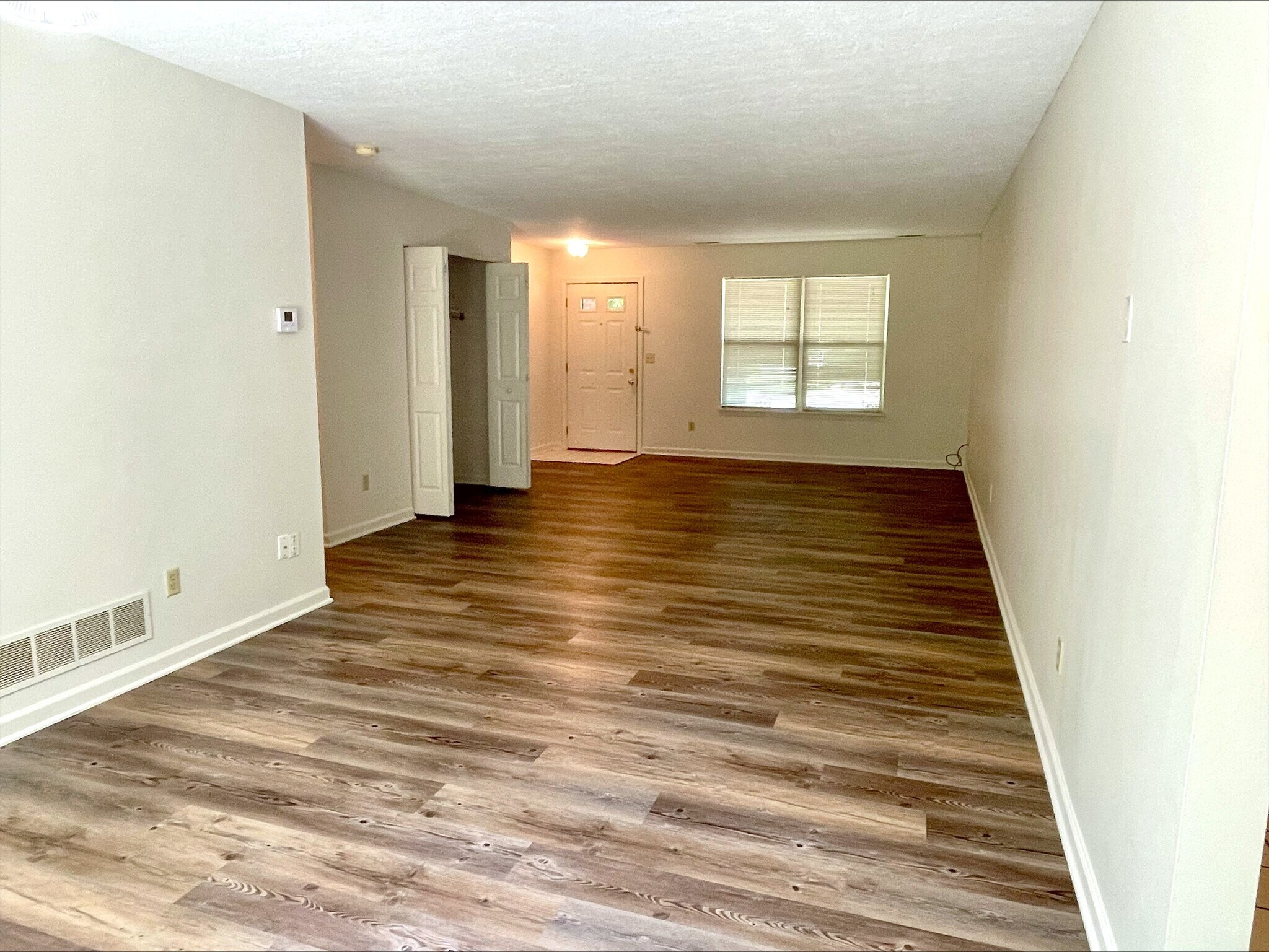 Building Photo - 494 Pheasant Run