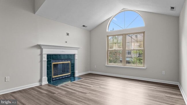 Building Photo - 4008 Waltham Ct