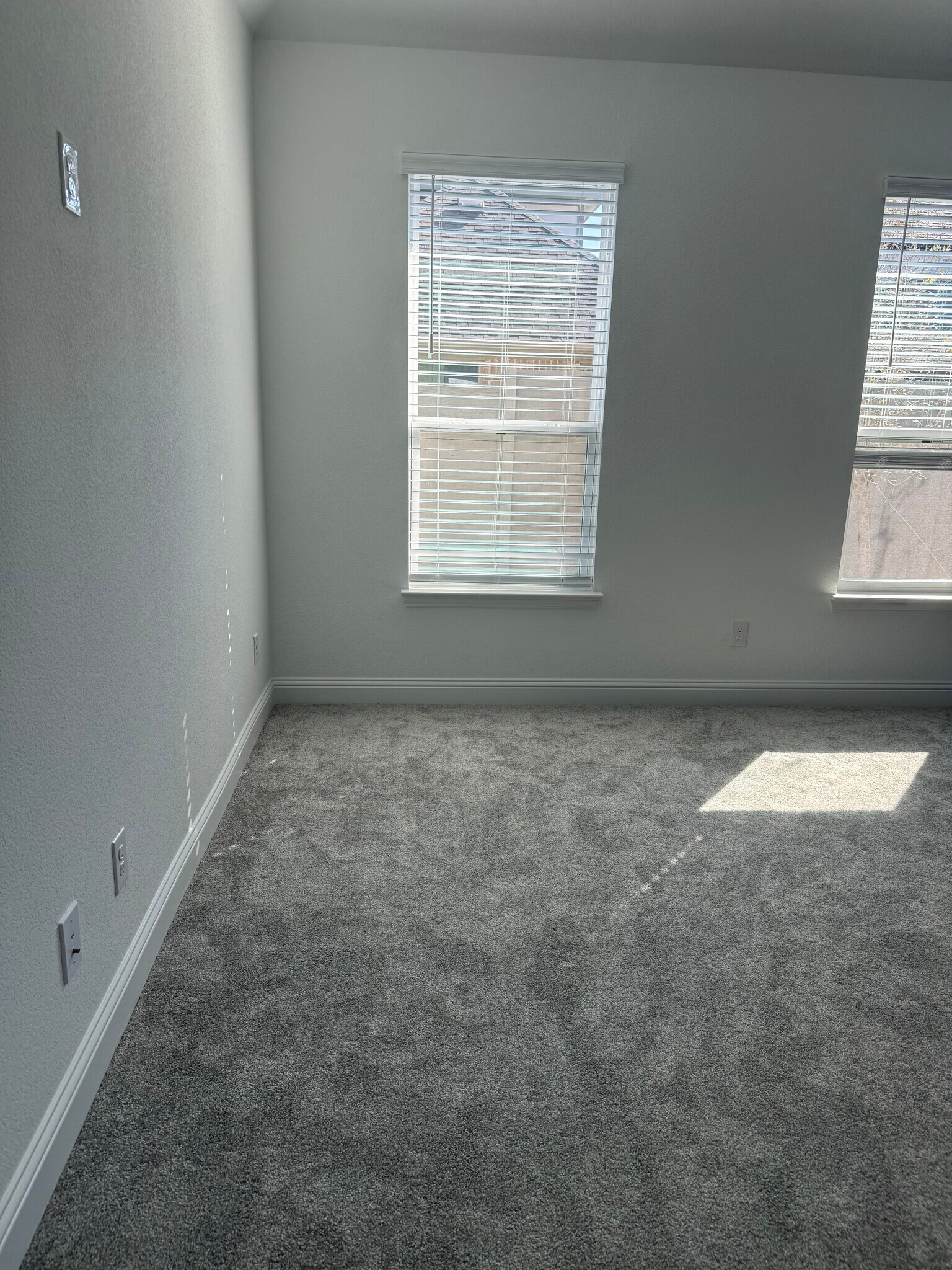 Building Photo - 701 Harmony Trl