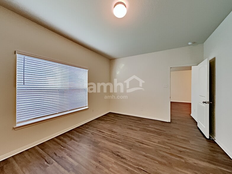 Building Photo - 12331 Carlson Valley