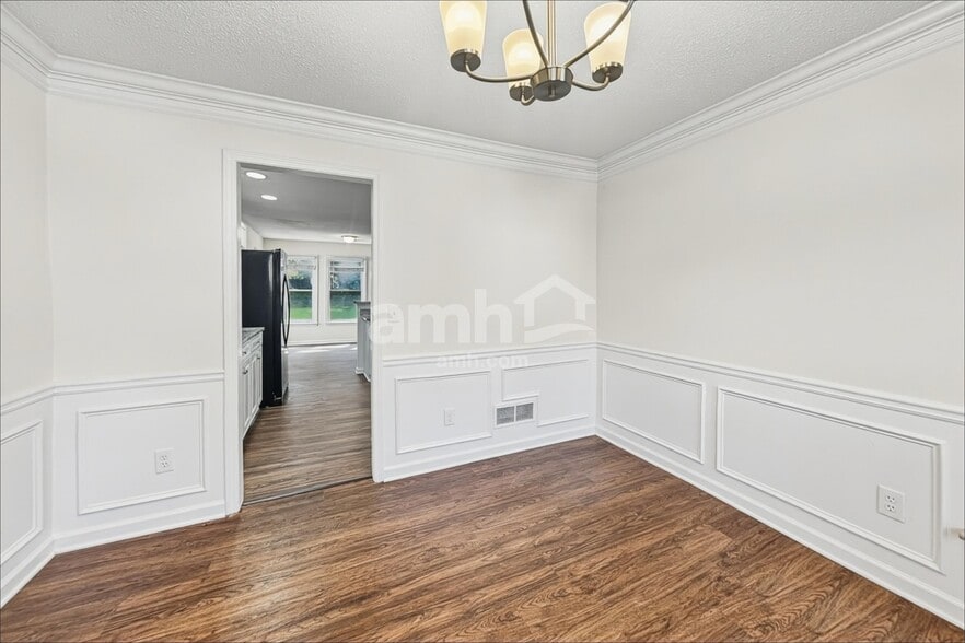 Building Photo - 1121 Lauren Way