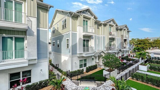 Building Photo - 512 Laurel Pk Dr