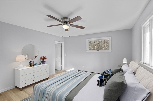 Building Photo - 141 Congdon Rd