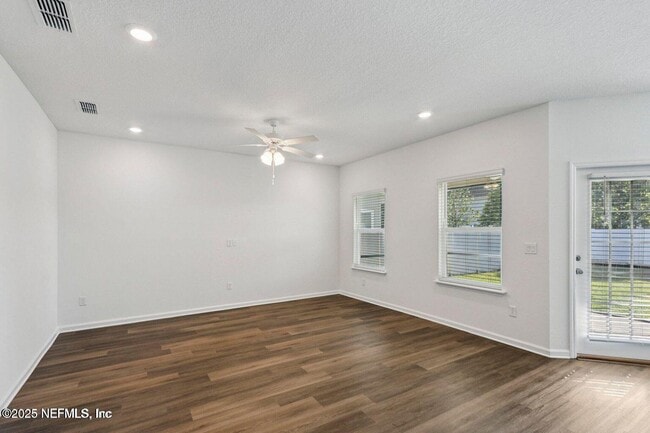 Building Photo - 134 River Mist Dr