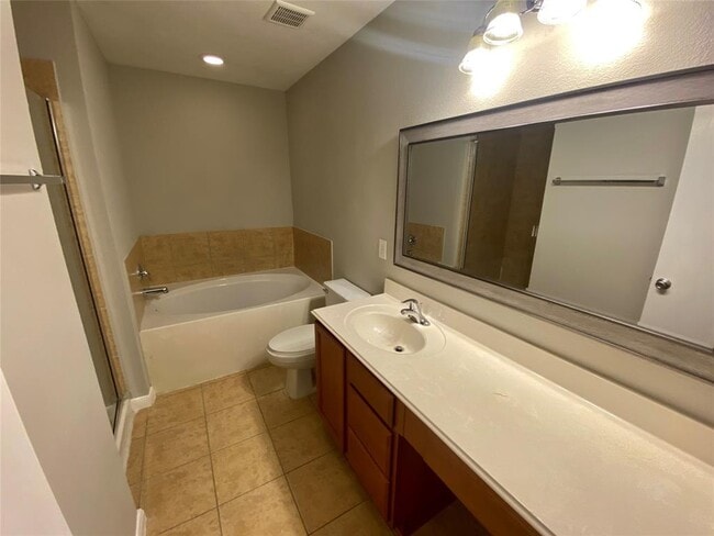 Building Photo - 16013 Sweetwater Fields Ln