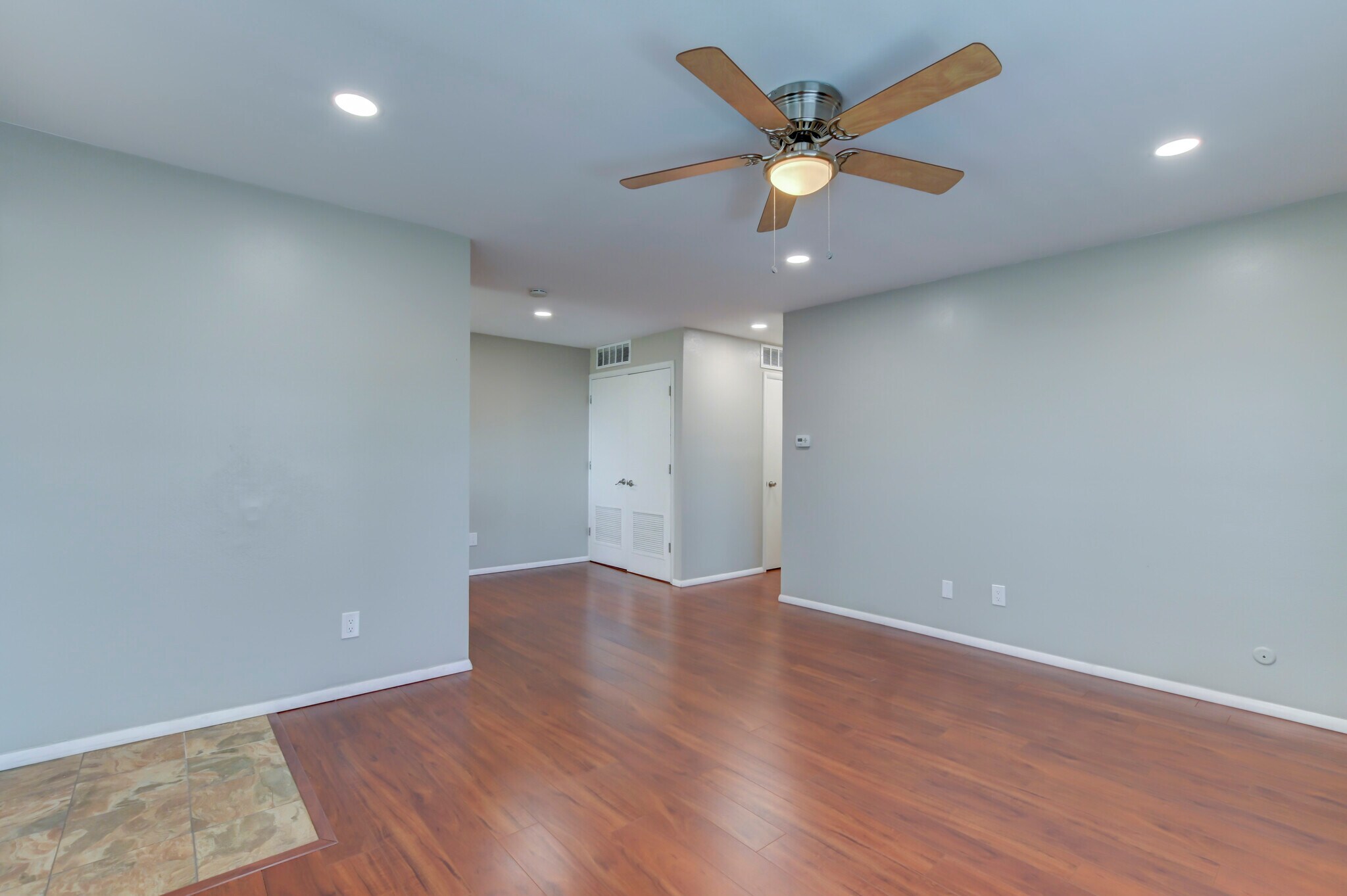 Building Photo - 7913 Chase Cir