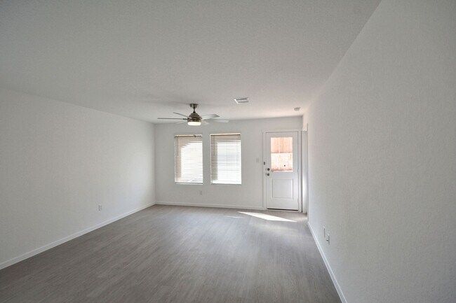 Building Photo - 429 Payton Pl