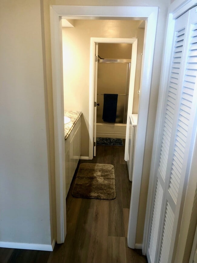 Building Photo - 230 Carriage Way