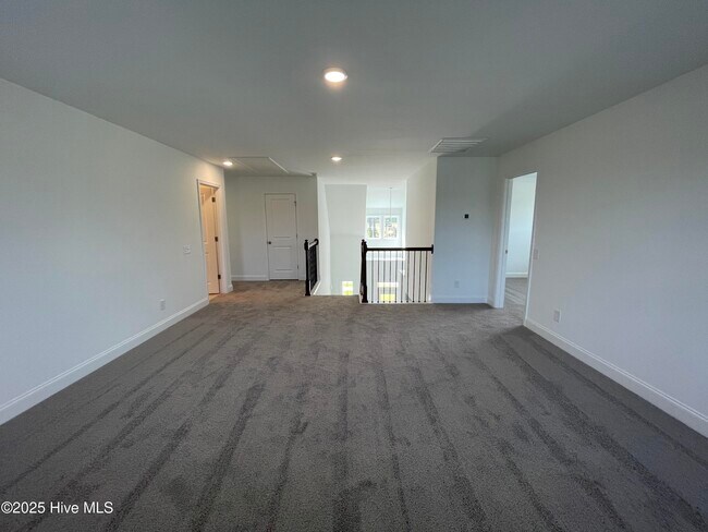 Building Photo - 637 Watauga Ln