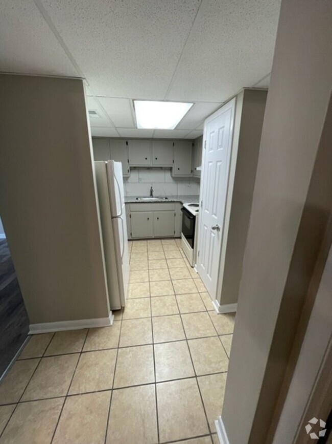 Building Photo - City of Maryville 37803 - 2 bedroom, 1 bat...