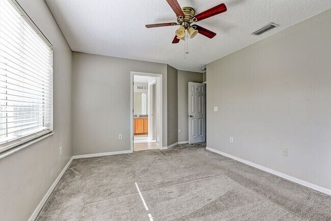 Building Photo - Prime Northwood Home on a Conservation Lot...