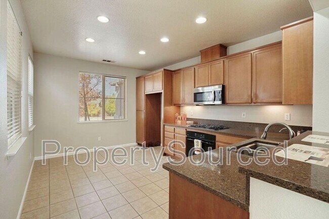 Building Photo - 1723 Bermuda Ln