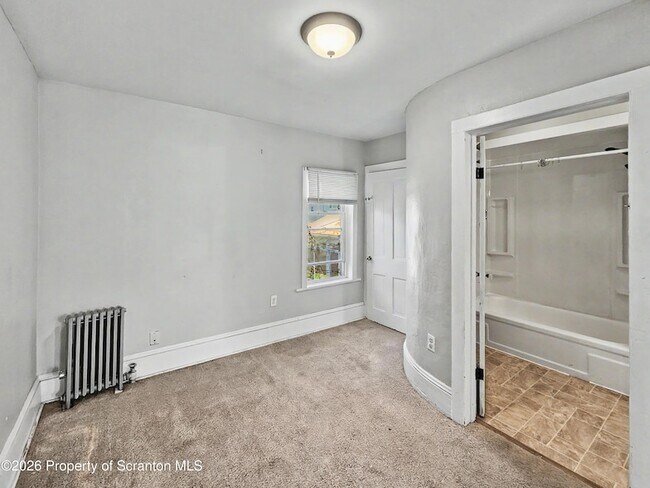 Building Photo - 1019 N Irving Ave