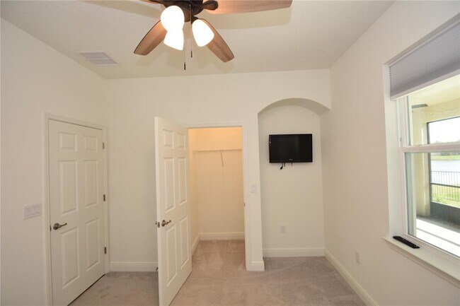 Building Photo - 59 Oakleaf Way