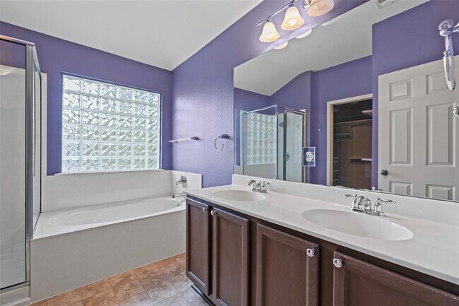 Building Photo - 2310 Sweet Clover Dr