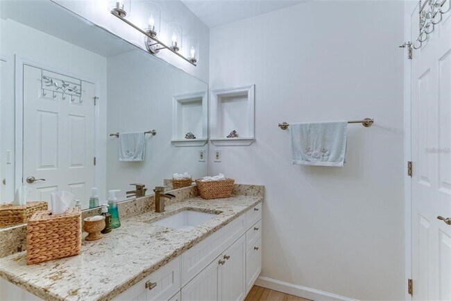 Building Photo - 923 Sandpiper Cir