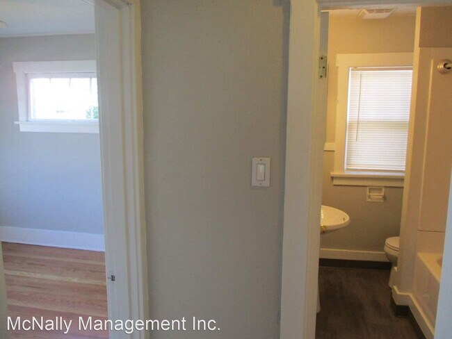 Building Photo - 3 br, 1 bath House - 116 South 46th Street