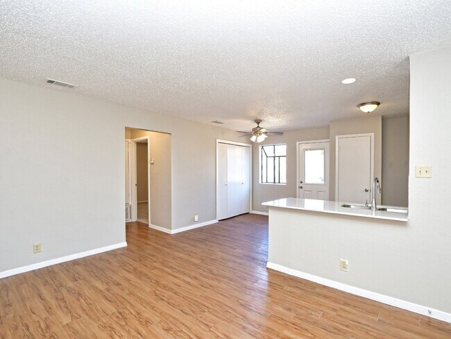 Building Photo - "Cozy Living at 301 Algerita: Charming 2-B...