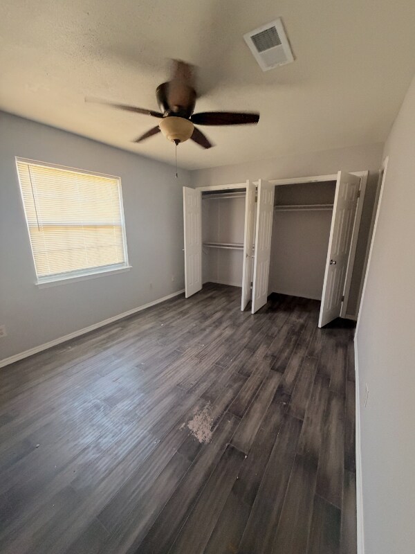 Building Photo - 1002 Pleasant Valley Ln