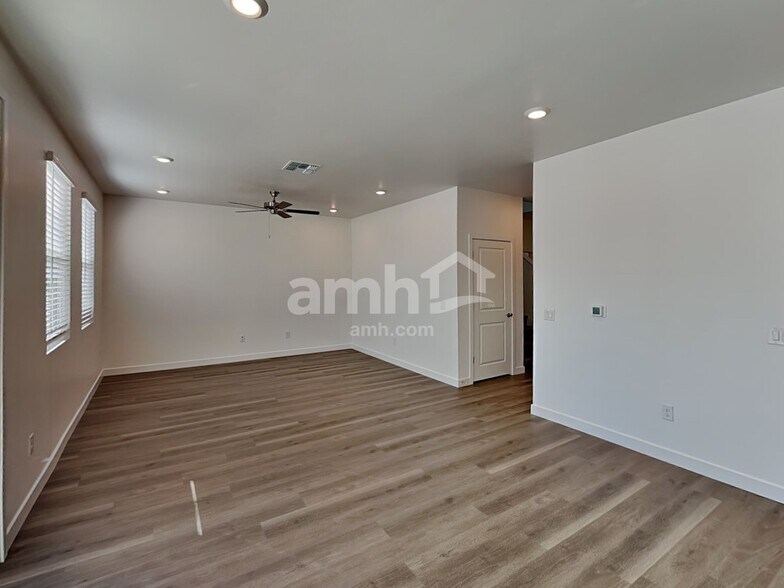 Building Photo - 6486 E Paseo Alga