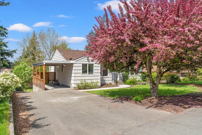 Building Photo - 13723 36th Ave NE