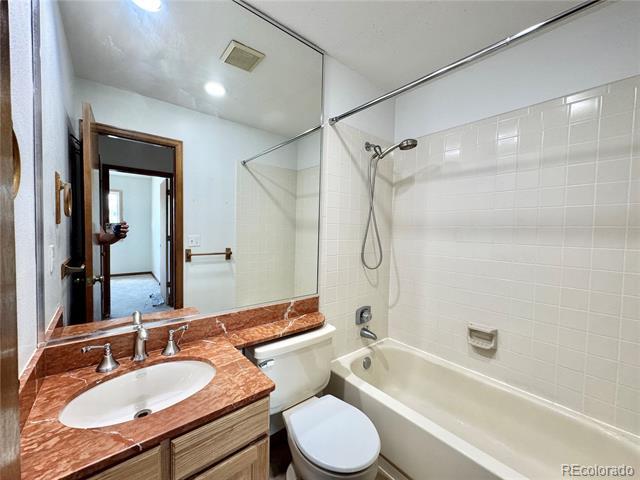 Building Photo - 7592 S Cove Cir