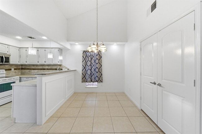 Building Photo - 12503 Newbrook Dr