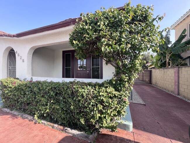 Building Photo - 4628 6th Ave