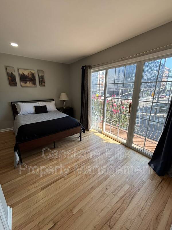 Building Photo - 161-163 Sussex Ave #3