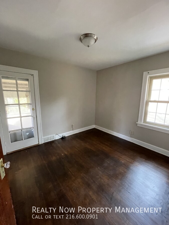 Building Photo - 3614 Lynnfield Rd