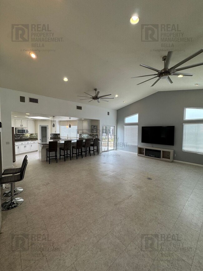 Building Photo - $750 MOVE-IN SPECIAL DISCOUNT AVAILABLE! Luxury Living Awaits: Stunning 4-Bedroom Cul-de-Sac Retr...