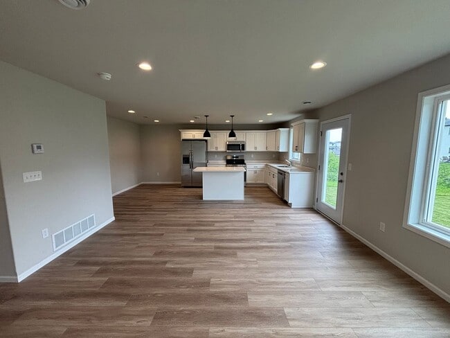 Building Photo - Modern Living Meets Comfort – Brand New 3 ...