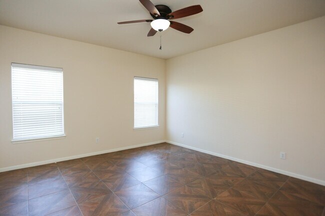 Building Photo - 422 New Hope Ln