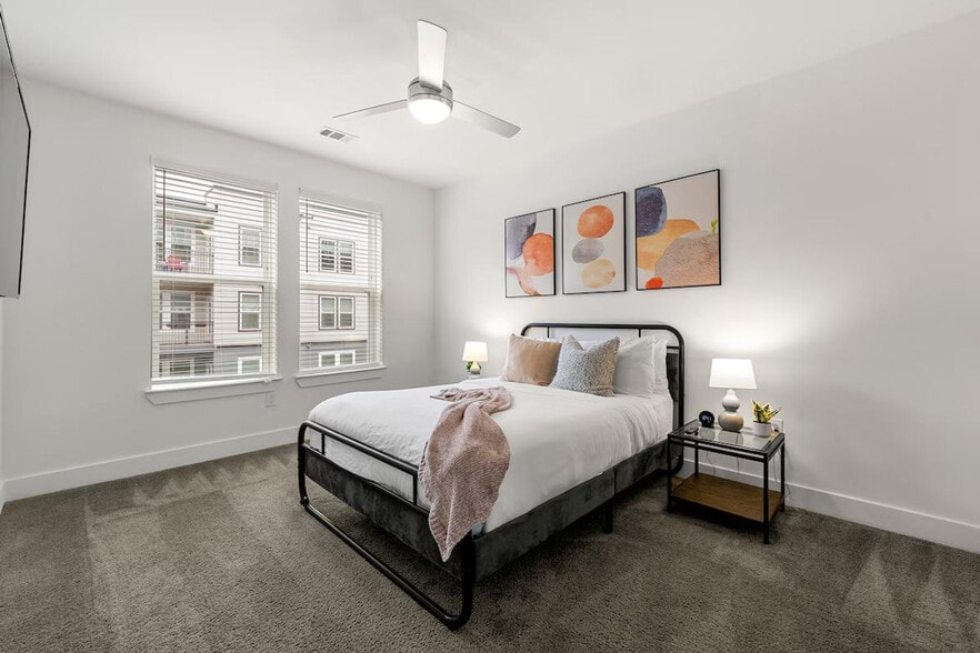 Building Photo - 230 Bill Kennedy Wy SE