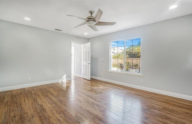 Building Photo - 24121 El Tiradore Cir
