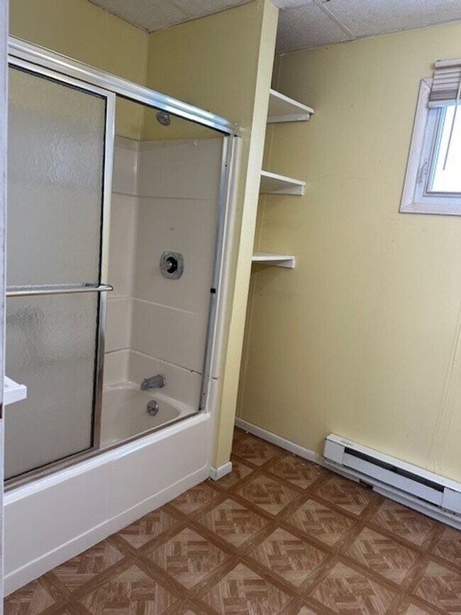 Building Photo - Williams Valley School District 2 Bedroom ...